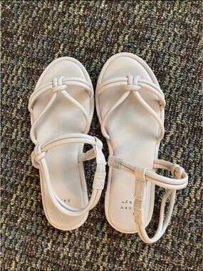 Women's Strappy Knot Front Sandals - Cream